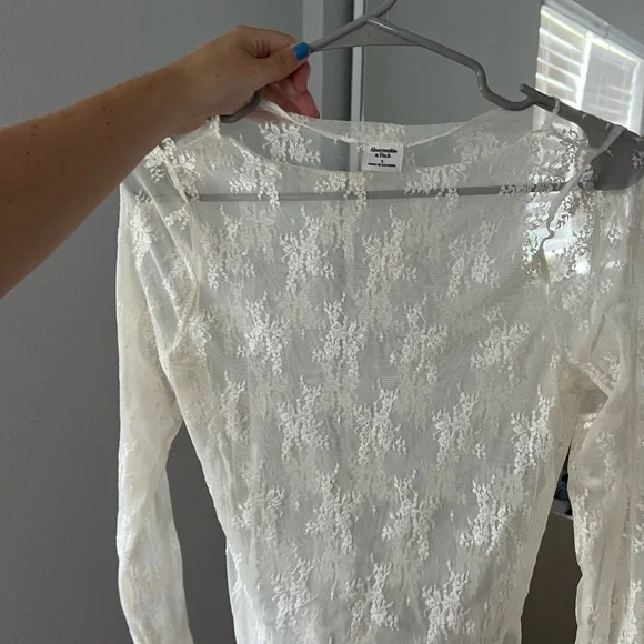 ABERCROMBIE lace shirt - Picture 7 of 9